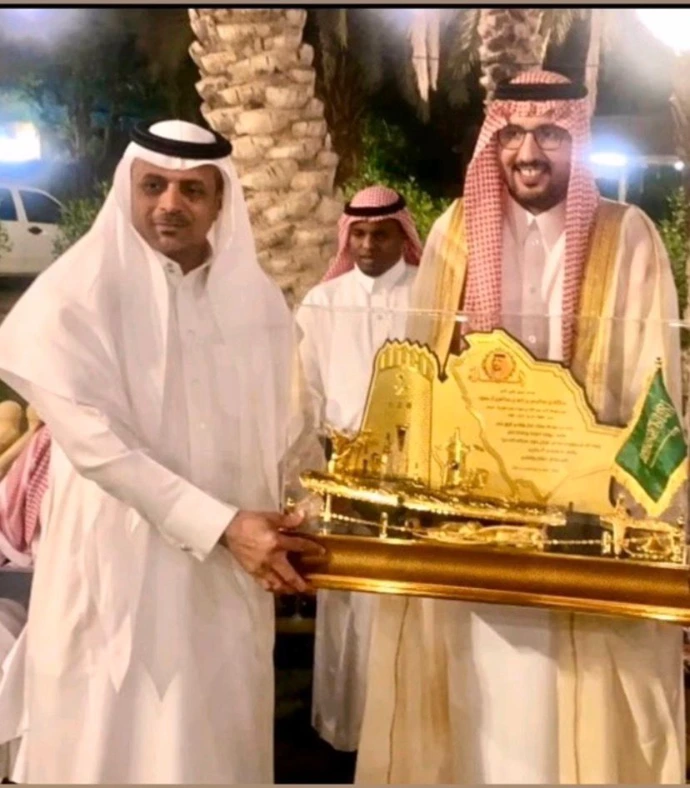 جانب من تكريم الشيخ محمد بن عبدالعزيز بن سلطان لصاحب السمو الملكي الأمير عبدالإله بن عبدالرحمن آل سعود